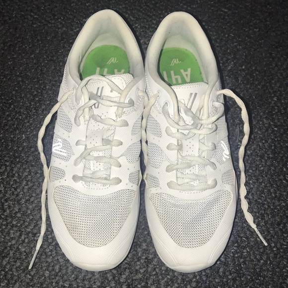 varsity cheer shoes